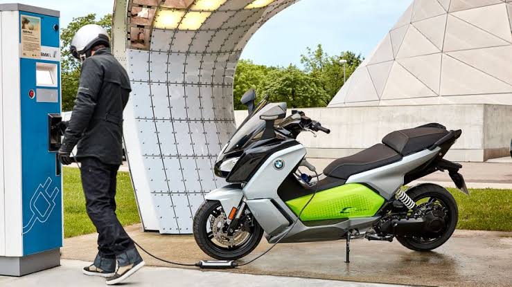 Pakistan Approved Electric Vehicles Policy for the motor vehicle and rickshaws