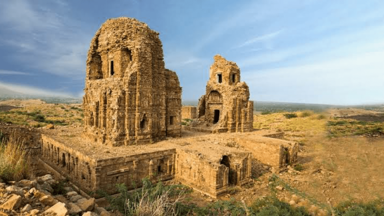 all-you-need-to-know-about-historical-places-of-pakistan-life-in-pakistan