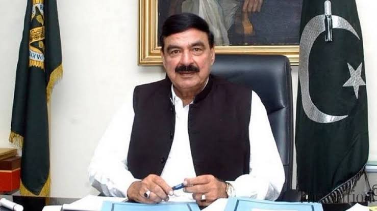 Interior Minister Sheikh Rasheed announced the 25% hike in federal employees salaries