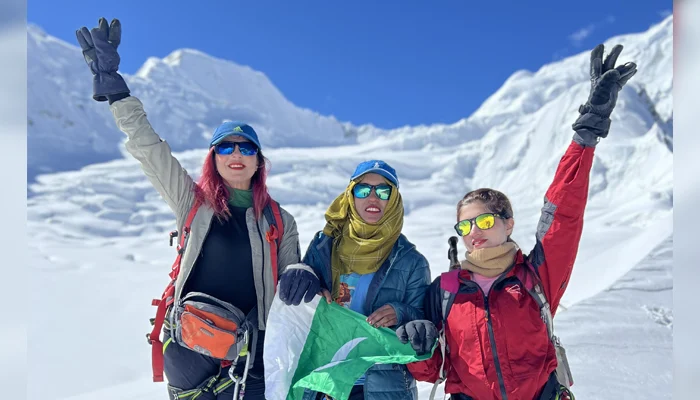 Making History: Pakistani Women Cross Haramosh La